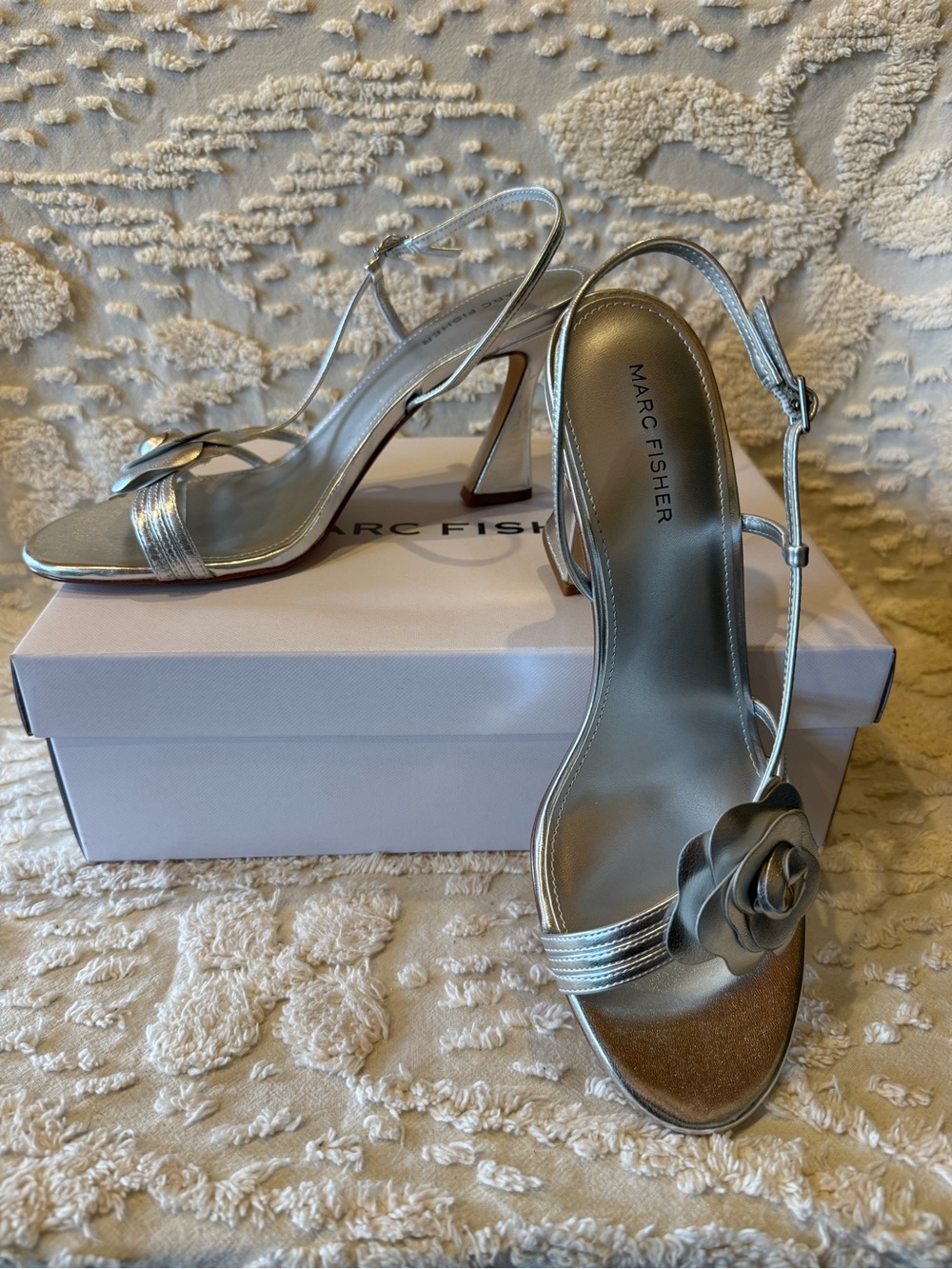 Marc Fisher Metallic Silver Floral Slingback Heels #665
